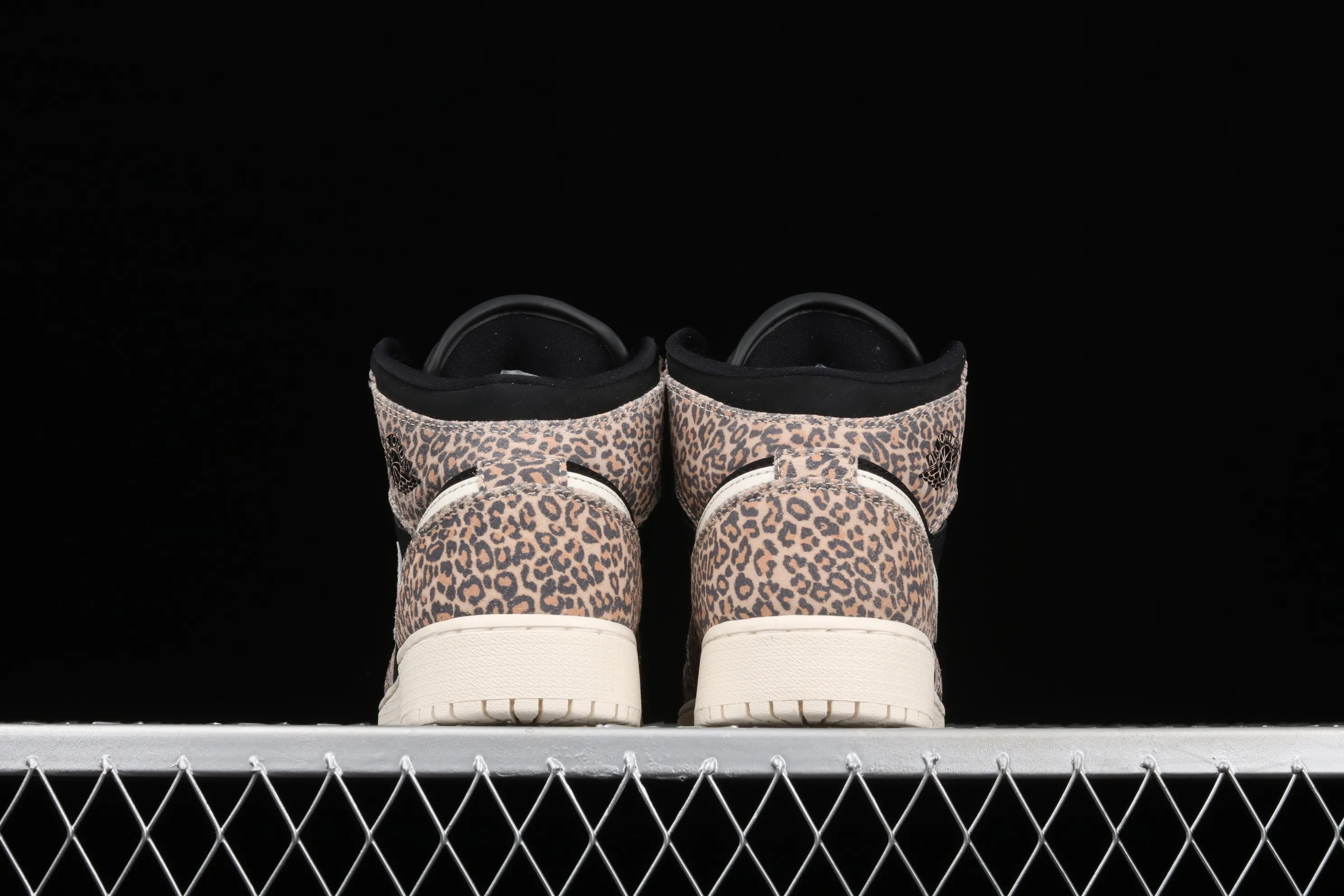 All categories Air Jordan Jordan series basketball shoes Air Jordan 1 Mid G version pure original Air Jordan 1 Mid GS AJ1 Joe 1 leopard print Chinese basketball shoes BQ6931-021